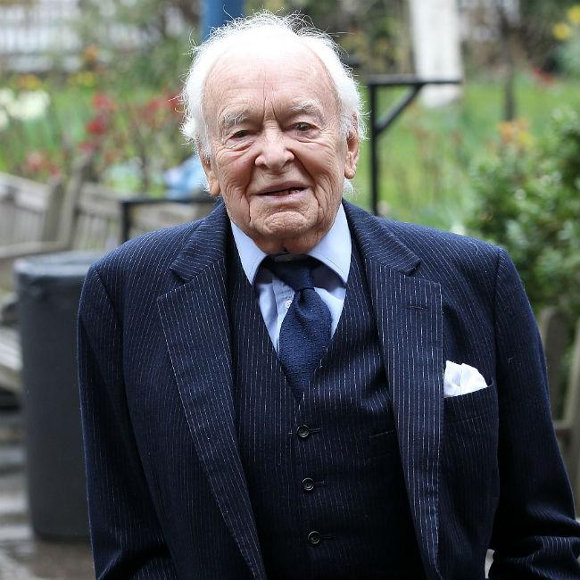 Fern Britton pays glowing tribute to 'charming' dad Tony Britton